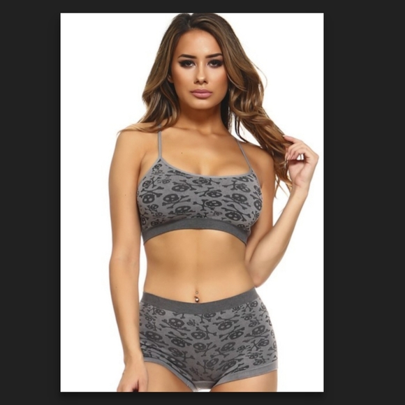 LAST Crop Top Set Shorts Skulls Gothic Halloween - Picture 9 of 11